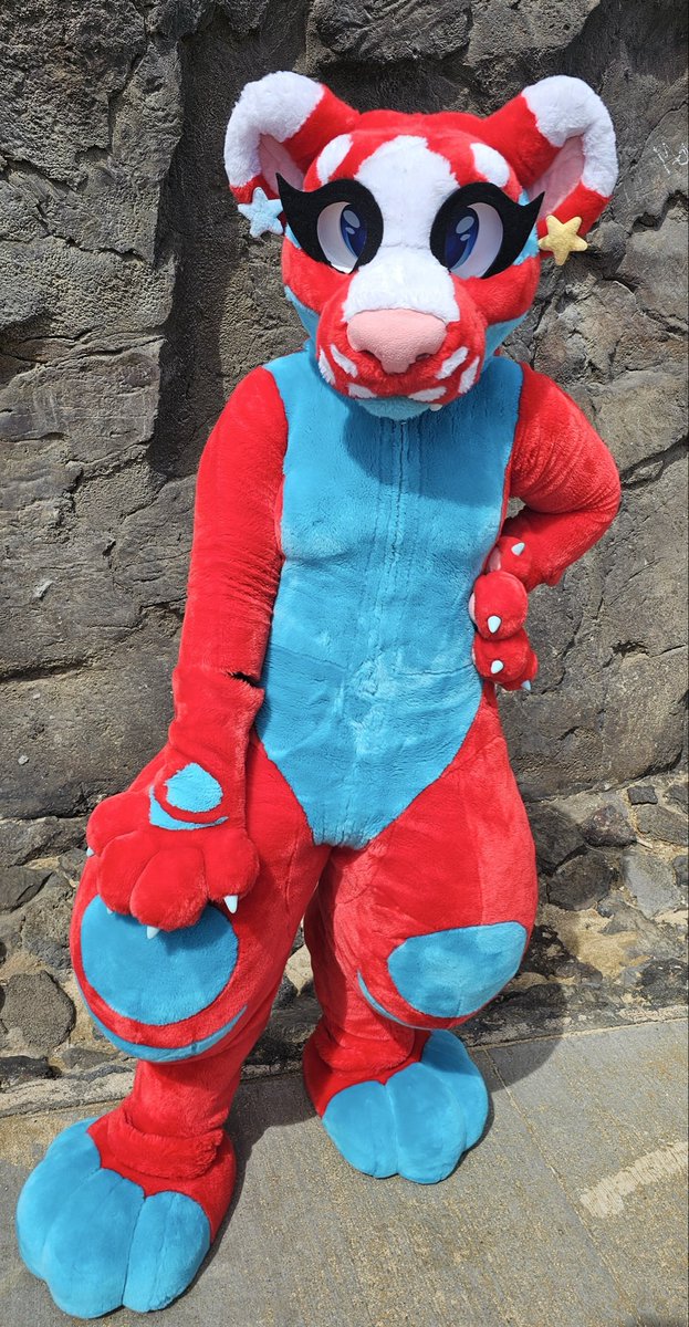 Happy national cat day 🐯
-
#furry