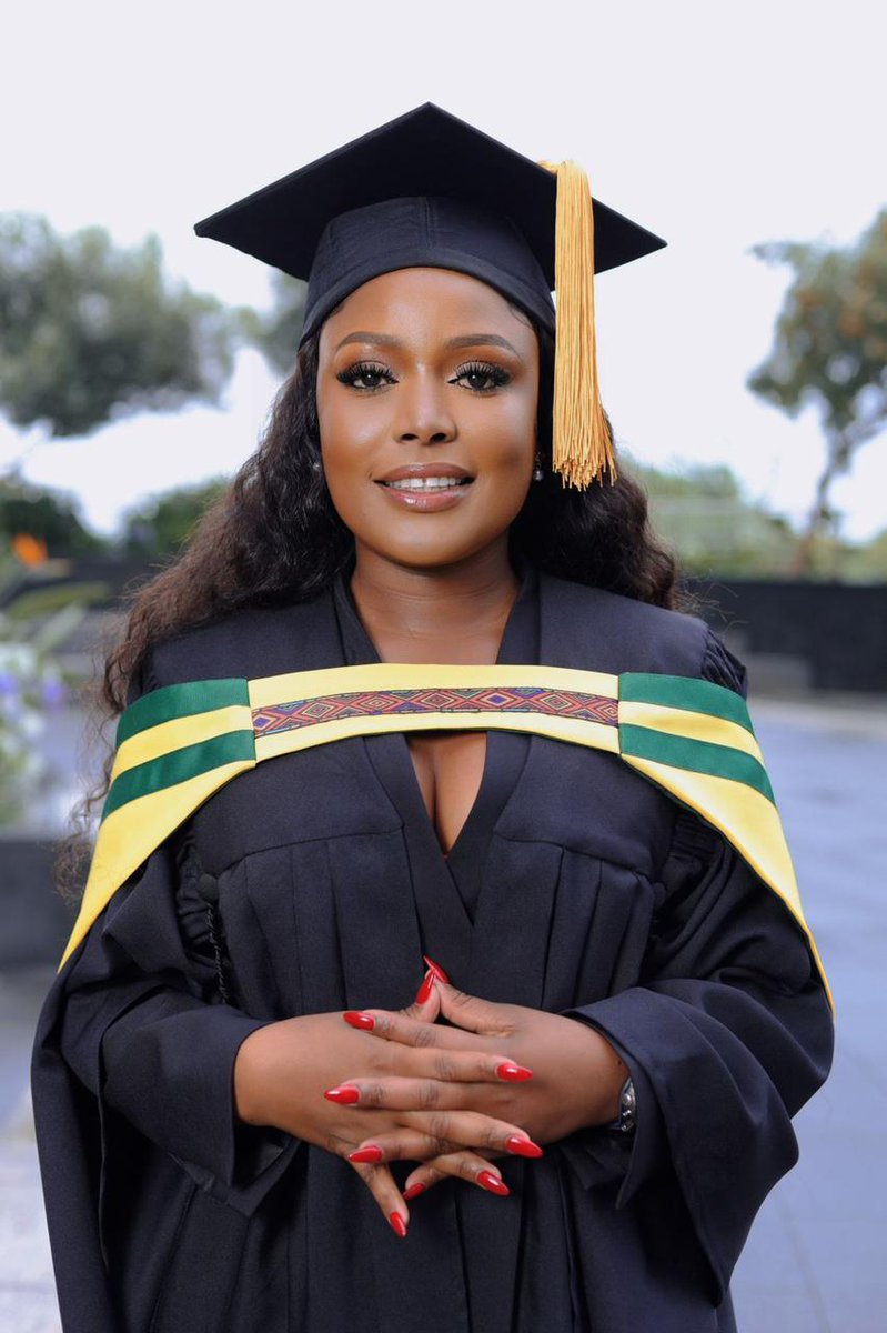 nasiphim's tweet image. The youngest leader we have in the @CityTshwane MayCo, one of the progressives I have the blessing of working with, has done something I absolutely adore: getting educated. Congratulations, Molefe!

A girl with an MBA! You owe me absolutely nothing, sis ♥️♥️♥️