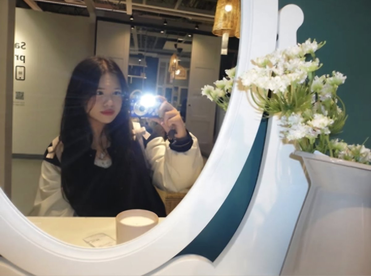 Nomnomp0m's tweet photo. Back + bicep yesterday and a 90 min cardio session plus an old photo
♡
♡ https://t.co/lrzGEYQO6h