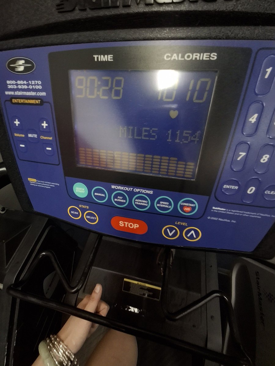 Nomnomp0m's tweet photo. Back + bicep yesterday and a 90 min cardio session plus an old photo
♡
♡ https://t.co/lrzGEYQO6h