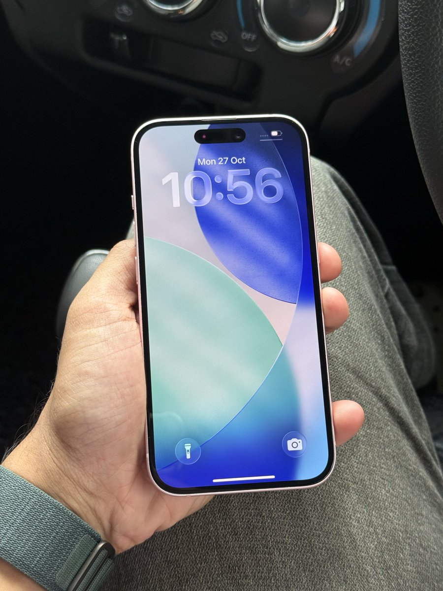 H2edge7's tweet photo. selling my iPhone 15 Pink 128GB
- 85% BH
- all part original and fully function

anything just dm, meet up area Cheras/Ampang https://t.co/5fbCkazlu8