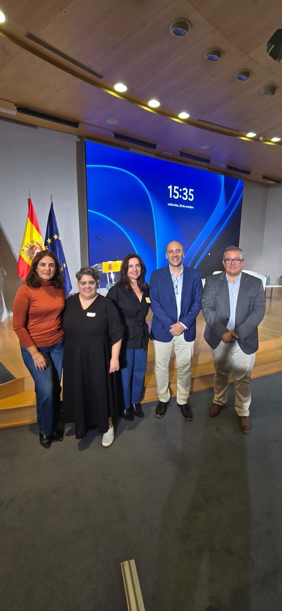 educacionEXT's tweet photo. #Extremadura participa en la sesión plenaria del Grupo del Registro de Oficinas de Transferencia de Conocimiento en el Ministerio

👤 El SG de Ciencia ha expuesto las particularidades de las 3️⃣ OTC de Extremadura (#UEx, #CTAEX e #INTROMAC). https://t.co/LbniNT6vDd