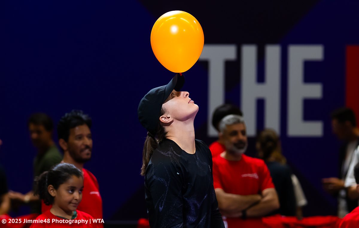 JJlovesTennis's tweet photo. Fun times in Riyadh:

Iga Swiatek during today's Special Olympics clinic ahead of the WTA Finals. https://t.co/X0pL063UHV
