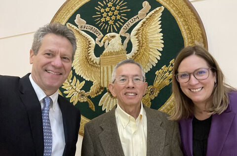 ICYMI. DOJ Halts $16M Fraud Case After Defense Alleges Prosecutorial Misconduct
law.com/2025/10/27/doj…