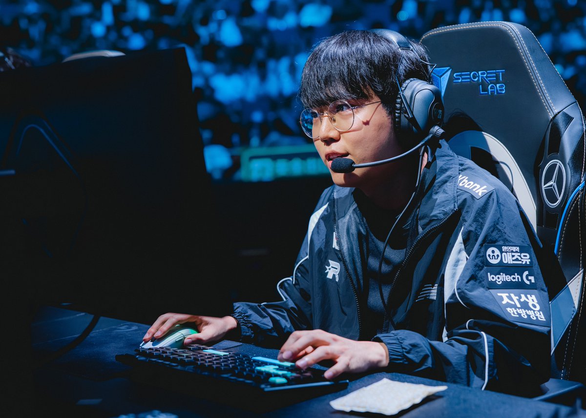 yell_cu22's tweet photo. Worlds 2025 
Knockout Day-2 (vs CFO)
이런날이 하루씩만 더 연장되길..
출처: Flickr
#Cuzz #커즈 #문우찬 https://t.co/NeollIOyMM