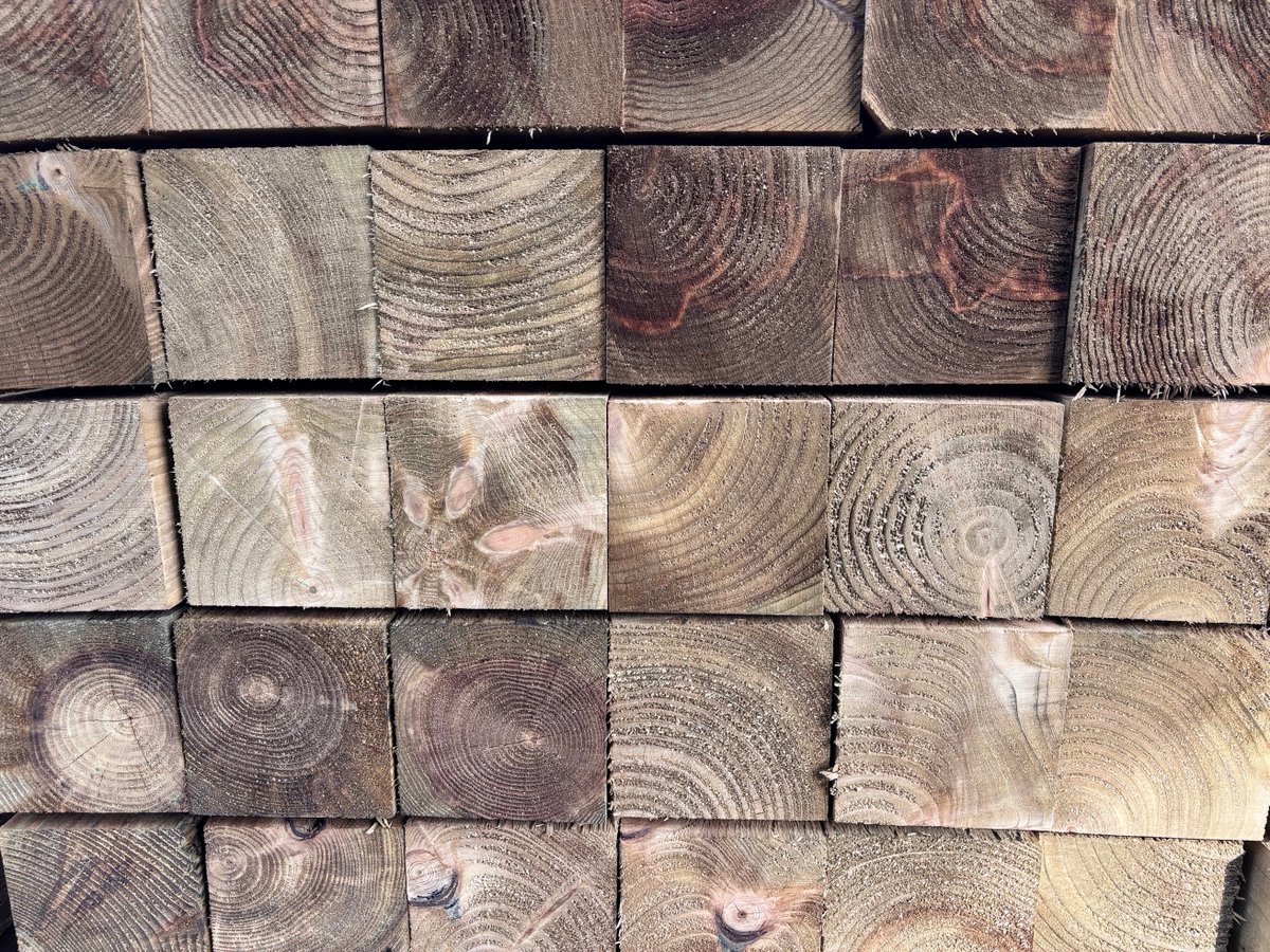 GardenSleepers's tweet photo. FEELING LIKE A SQUARE PEG IN A ROUND HOLE?
​Now's your chance to break free! We supply good value wooden posts for fencing, pergolas, shelters, jungle gyms, structural support, decks &amp; porches, gates, vegetable gardens, chicken coops, to name but a few...!
https://t.co/SsLPDnv5sA https://t.co/w9Rl8jshEY