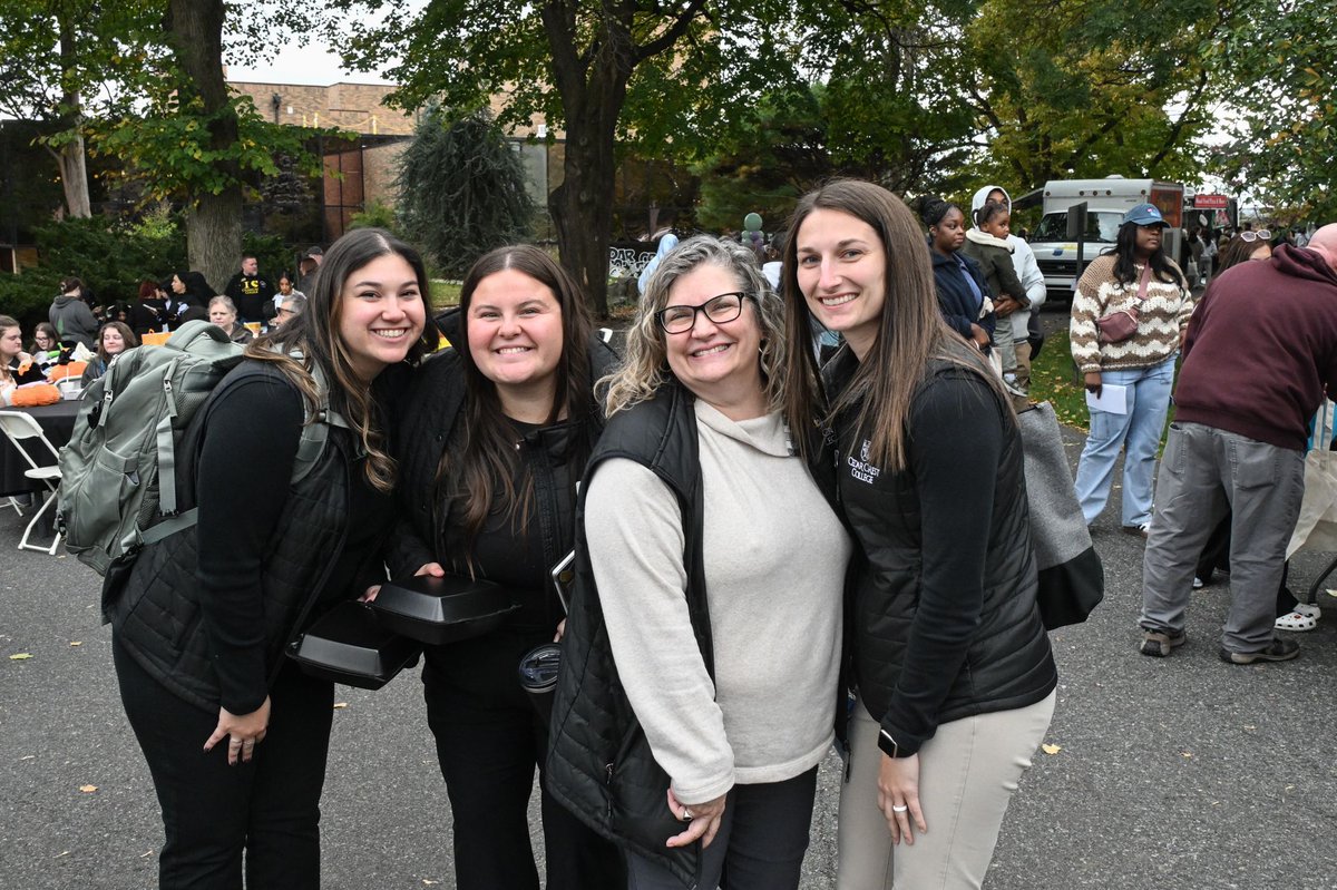 Cedar Crest College tweet media