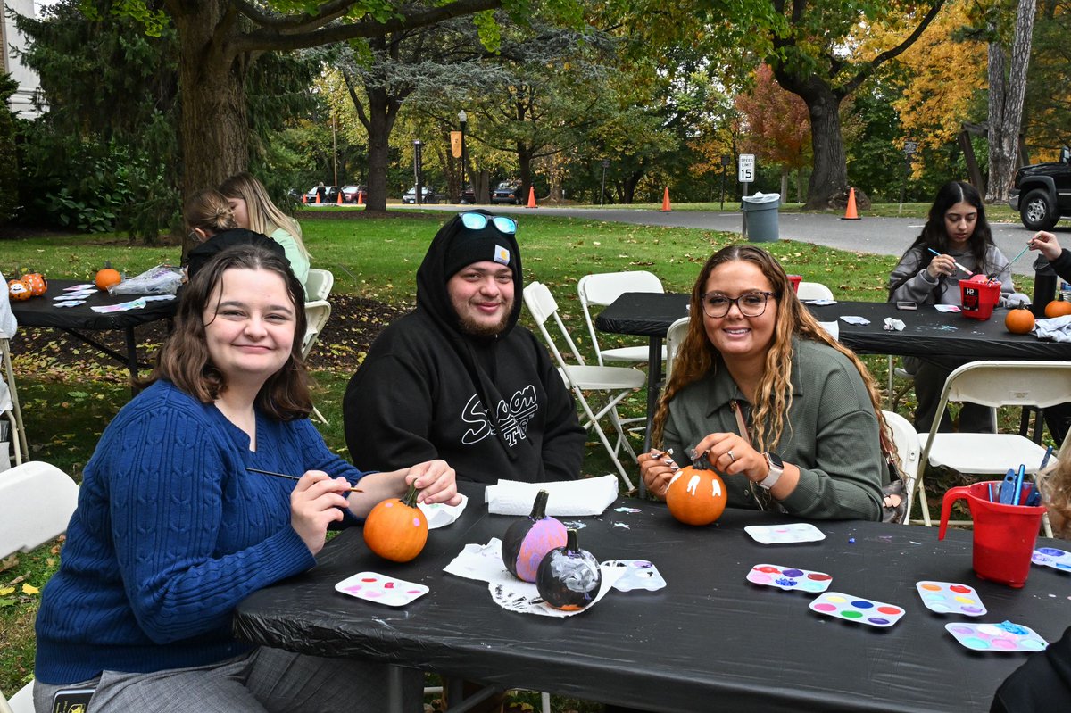 Cedar Crest College tweet media