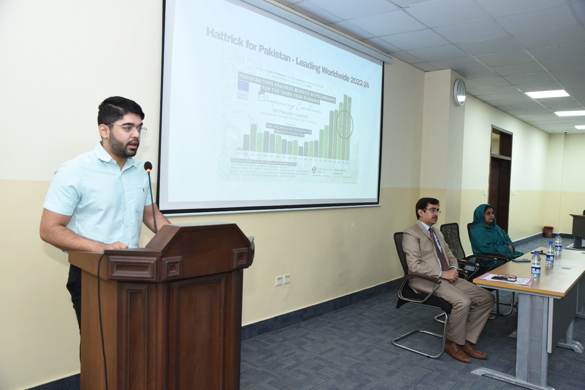 JMC_NUML's tweet image. Jean Monnet Chair, NUML organized a seminar on Erasmus Mundus scholarship on 22 Oct 2025. Final semester students from all disciplines attended the session. Resource persons, Faizan Hayat and Hafiz M. Ahmed, guided students in documentation &amp;amp; effective application preparation.