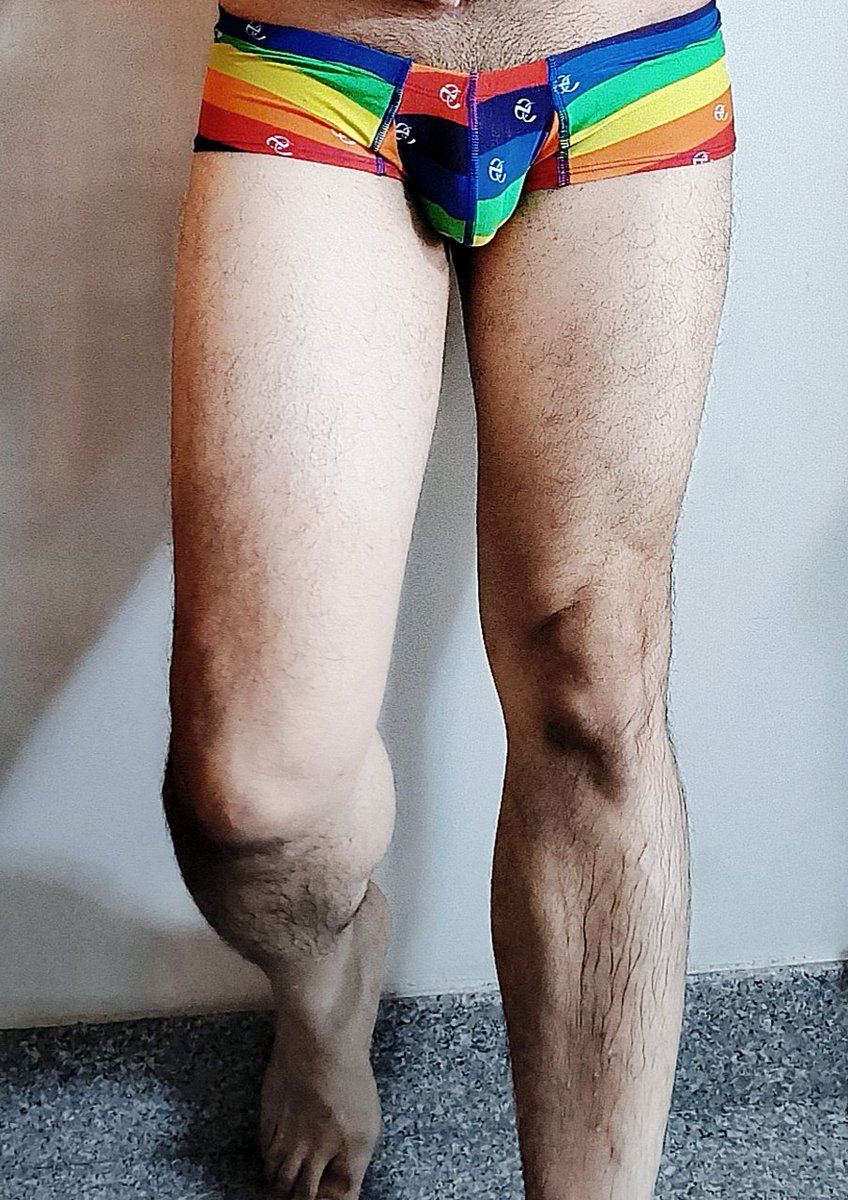 又是進入忙碌的年底月份
雖然沒什麼時間色色
但是彩虹的部分還是要跟一下
墨西哥的內褲品牌Joe Snyder🌈