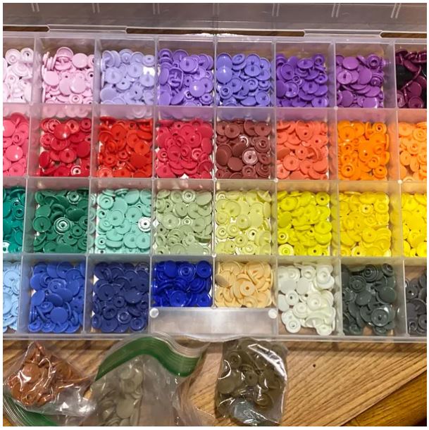 ilovebigbuttons's tweet image. ⭐️⭐️⭐️⭐️⭐️
Pleased with the many color options

-- Natalia

ILikeBigButtons.com —Where Crafting is a Snap!

#kamsnaps #ilikebigbuttons #customerreviews #customerlove❤️ #plasticsnaps #wherecraftingisasnap #sewingproject