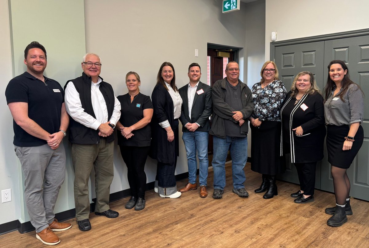WorkforceEMO's tweet image. An inspiring breakfast this week in Woodstock, sharing with the Oxford community how local agencies help small businesses succeed. 💼💚 #SupportLocal #SmallBusiness #OxfordCounty