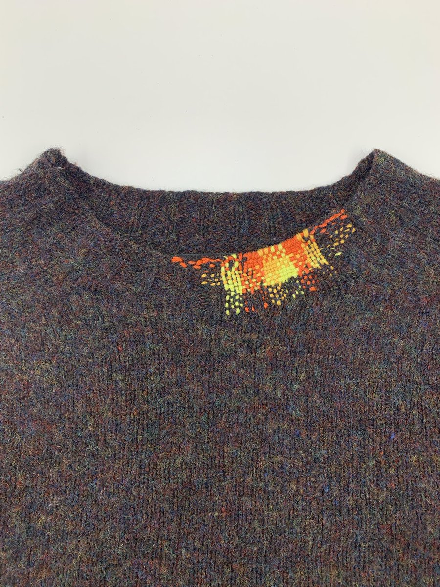 If you have a hole on a neckline, at the edge of a cuff or hem that you’d like to repair like this, then I have step-by-step instructions in my book: 

collingwoodnorrisdesign.com/visible-mendin…

#visiblemending #darning #repair #makedoandmend #learndomethingnew #reducewaste