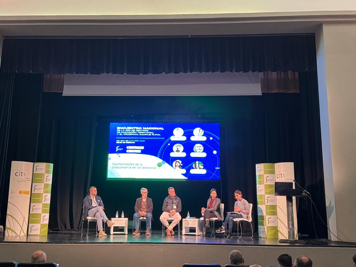 CIUDEN_ES's tweet photo. 21 centros de innovación territorial de todo el país se reúnen estos días en el III Encuentro Nacional de la #RedCIT y el Programa Campus Rural en Beas de Segura (Jaén) para analizar el futuro de los territorios en el marco de la innovación, la equidad y la sostenibilidad. https://t.co/Aw7m2hUC5S