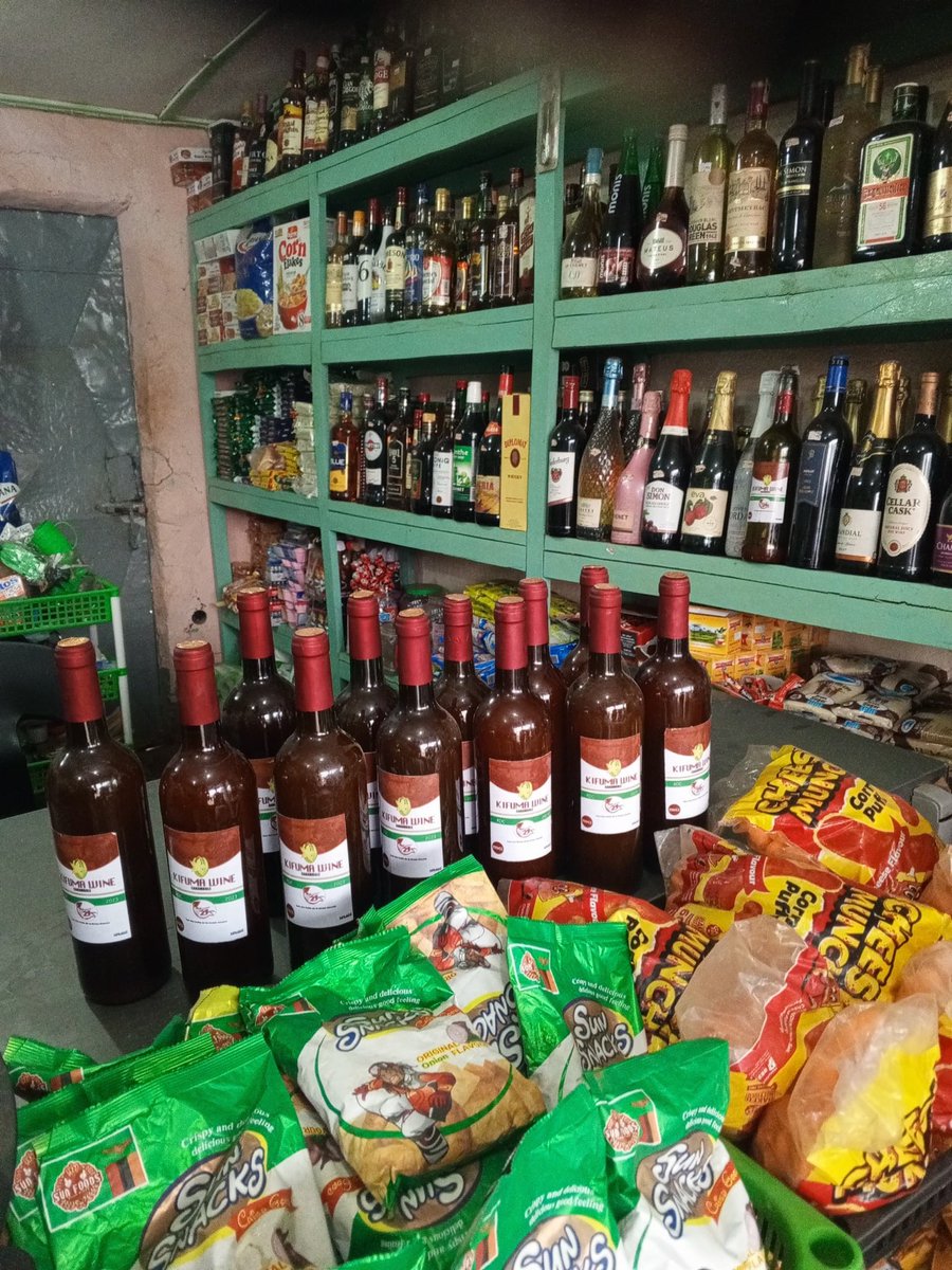 #RDC le vin 🍷 kifuma, deuxième lot arrivé à Lubumbashi. Merci aux consommateurs locaux. C’est la Made in Congo qui gagne … Désormais 3 adresses à Lubumbashi…