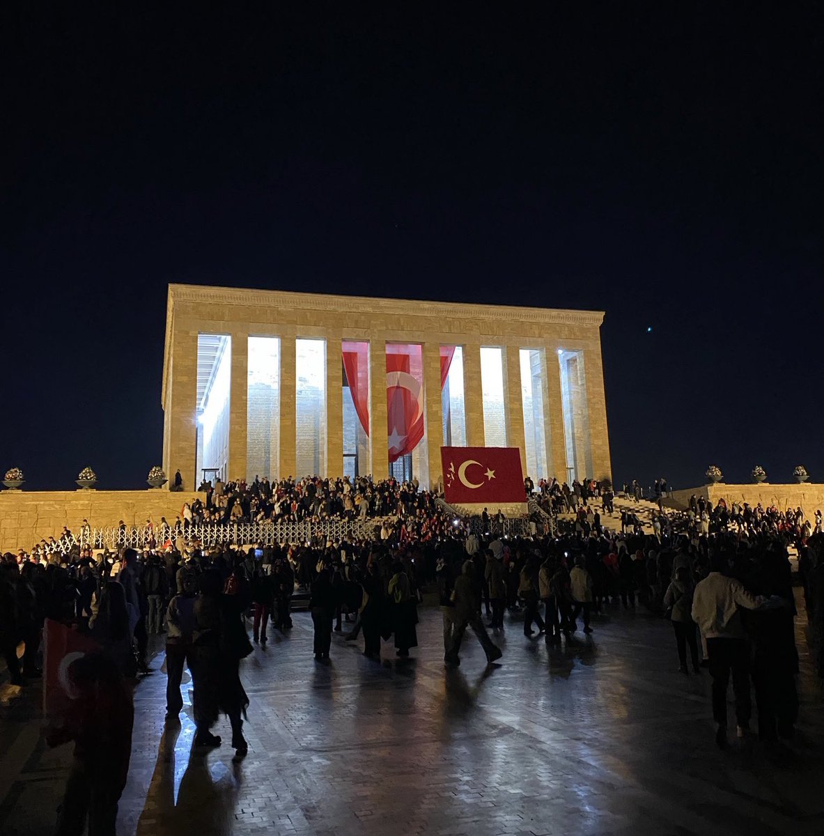 Ruhun şad olsun, ey sarışın kurt!