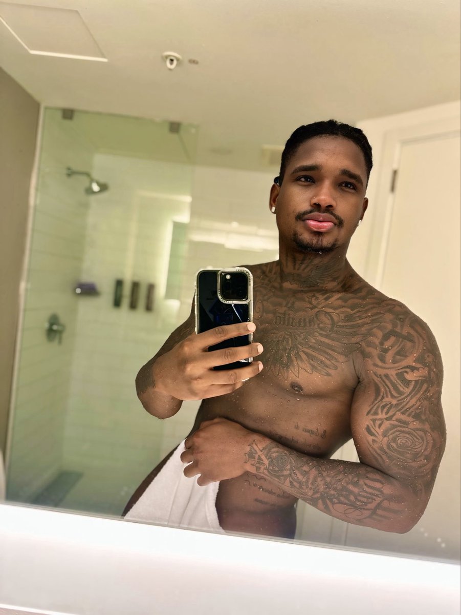 Disponible ahora mismo para una videollamada, escríbeme para darte esta leche 809 678 2370