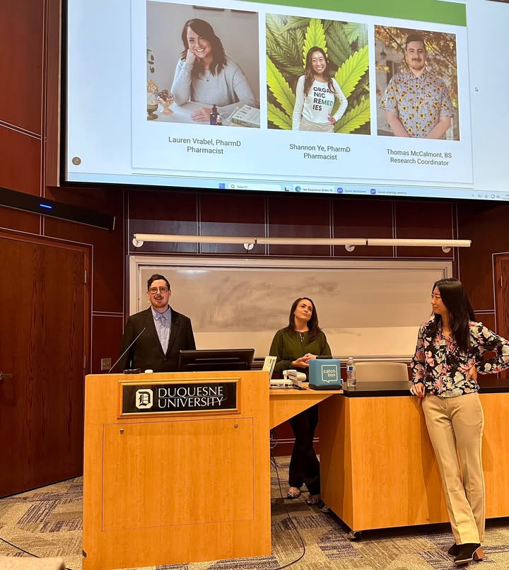 Or_Remedies's tweet image. 🌿 Organic Remedies Pharmacists Lauren and Shannon and Thomas, our Research Coordinator at #PCOM, presented to pharmacy students at #DuquesneUniversity !
It’s always an honor to educate and inspire the next generation of healthcare professionals! 👩‍⚕️👨‍⚕️✨ #PCOM #cannabiseducation