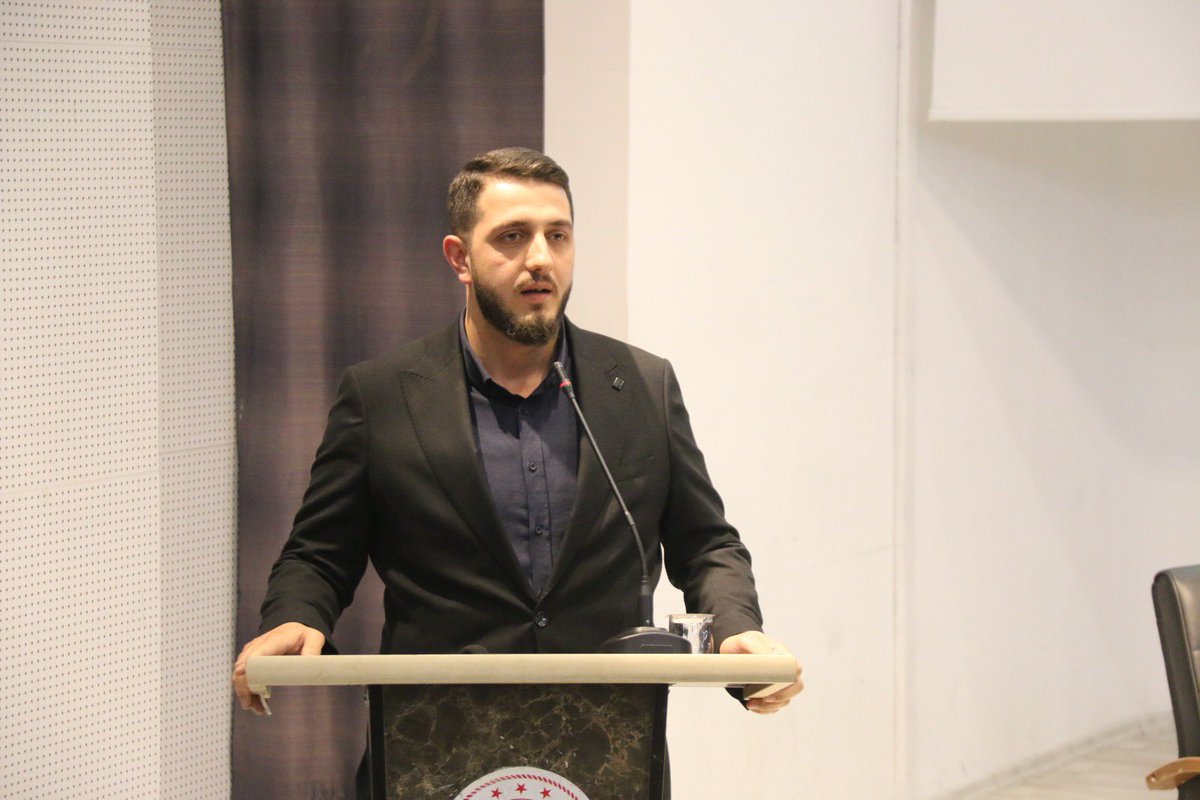 ihhytm's tweet photo. Kütahya İl Milli Eğitim Müdürlüğü Beylerbeyi Salonu’nda, İl Müdürü, ilçe müdürleri ve koordinatör öğretmenlerin katılımıyla “İyilikte Yarışan Sınıflar Projesi” açılış toplantısı ve proje sunumu gerçekleştirildi.

Öğrencilerde iyilik bilincini güçlendirmeyi hedefleyen proje, bu yıl da Kütahya’da ve tüm Türkiye’de geniş bir katılımla devam ediyor.