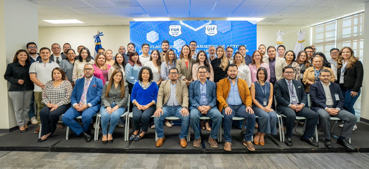 Fiscalía General de la República El Salvador tweet media