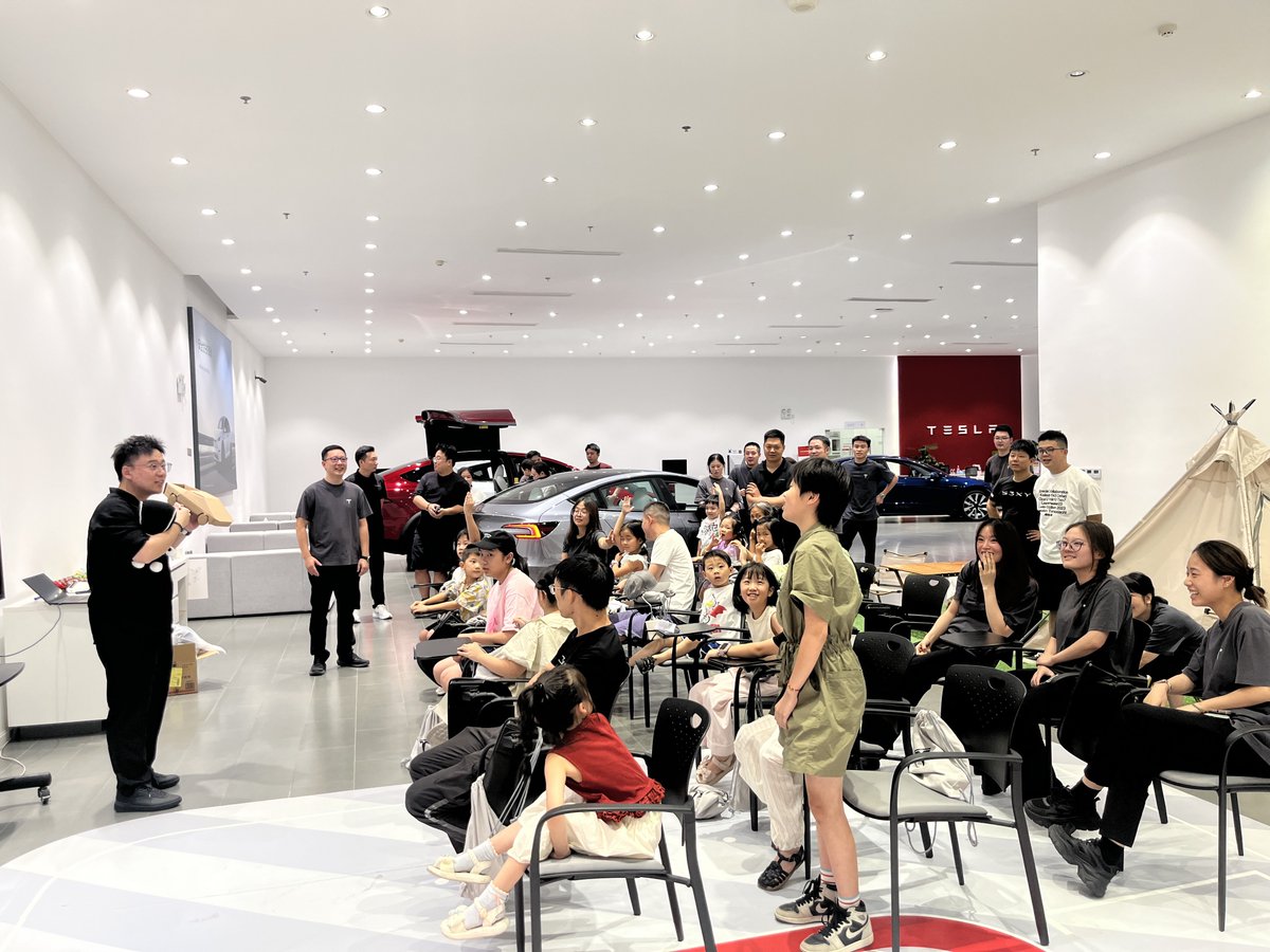 Tesla_Asia's tweet image. Over the past two months, Tesla Family Day events in 45 cities across China brought 700+ families together to experience the world of Tesla. 🌿✨
At Tesla, our employees' families are part of our journey. Their support fuels our growth and innovation. ❤️