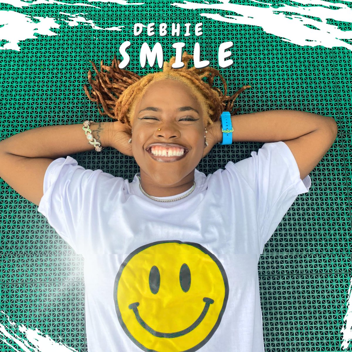 Debhieofficial's tweet photo. SMILE 😊 31-10-2025 🎶🎵 

#smile #LoveYourW #newmusic #newsound  #BBNaijaS10 https://t.co/p4lHLWoPM2