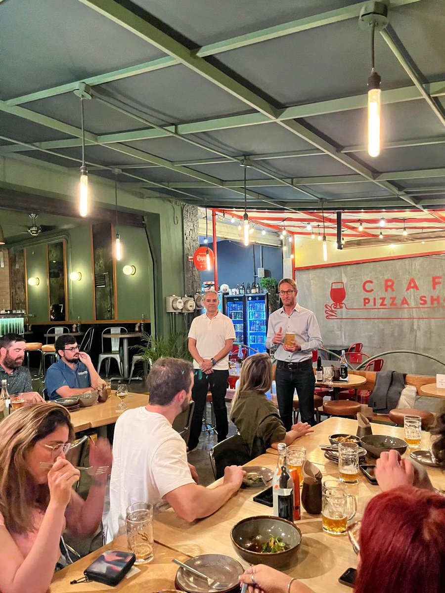 CanConsulGDL's tweet photo. El @TCS_SDC facilita el desarrollo de negocios para la delegación comercial encabezada por @canadianbarley, fortaleciendo los lazos con socios clave y la industria cervecera de México. 🍻
#facilitandonegocios #CanadaMexico #comerciocomplementario #unidosmásfuertes https://t.co/3owNZabZph