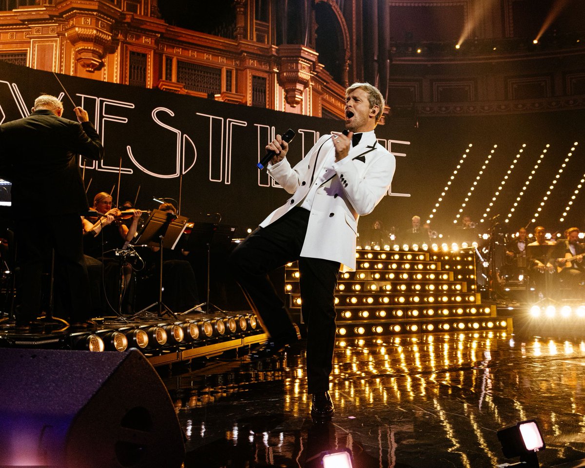 westlifemusic's tweet photo. We will never forget the smiles and joy we experienced over the past two evenings at the @RoyalAlbertHall . We are continuously amazed by the love you guys shows us.  We can’t wait to see you all again on Westlife 25 - The Anniversary World Tour ❤️✨🌍 https://t.co/RJnO3qH08g