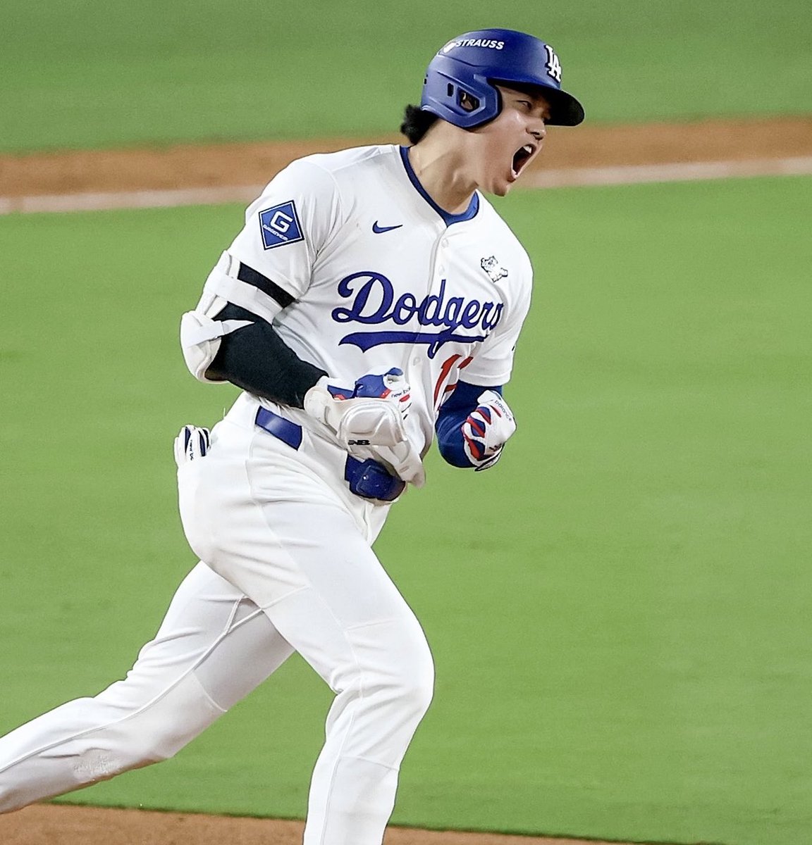 The combo of Shohei Ohtani and Canada's first World Series in 32 years is having a massive impact on ratings.

Games 1 &amp; 2 averaged:
• 12.5 million viewers in the US
• 10.7 million viewers in Japan
• 7.2 million viewers in Canada

That's 30M viewers from just three countries.