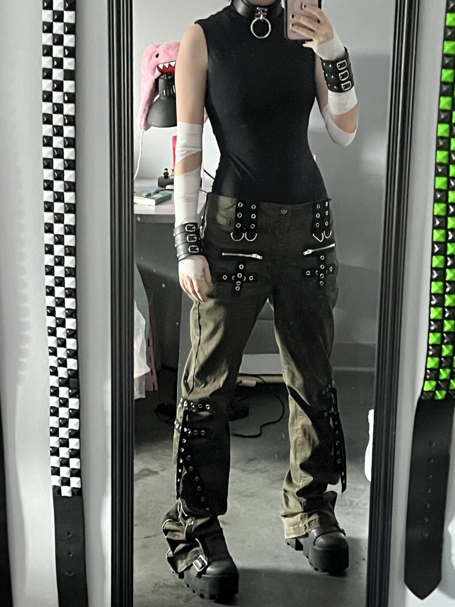 vagaryvigilante's tweet image. this guilty gear shit gets serious