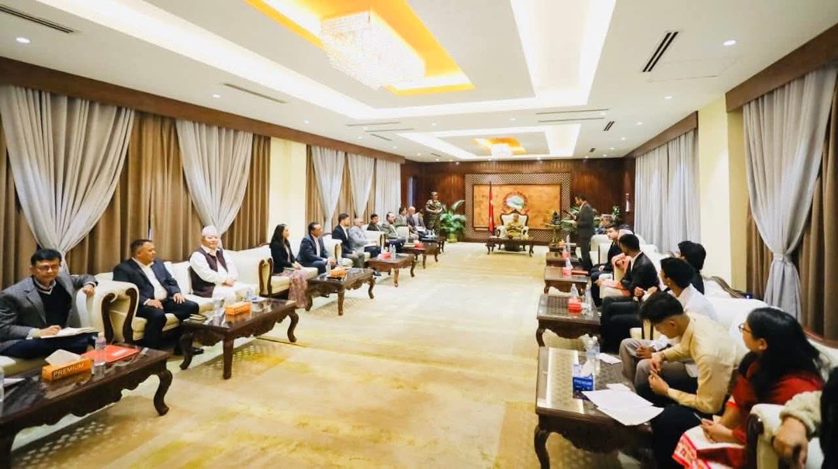 आज पहिलोपटक सरकार, राजनीतिक दल र Gen Z प्रतिनिधि बिचको औपचारिक छलफल सौहार्द र उपलब्धिपूर्ण भयो । फागुन २१ को चुनावको लागि अधिकांश सहभागीहरुको प्रतिबद्धता आएको छ । साथै निष्पक्ष चुनाव,सुशासन र भ्रष्टाचार नियन्त्रण आफ्नो प्राथमिकता भएको सरकारले स्पष्ट पारेको छ ।