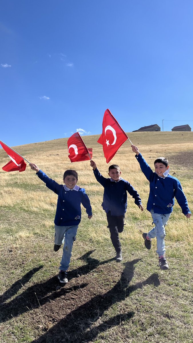 Cumhuriyet bayramımız kutlu olsun 🇹🇷🇹🇷#Ağrı #Tutak Dağlıca ilkokulu
<a href="/tcagrivaliligi/">T.C. Ağrı Valiliği</a> <a href="/hasan_kokrek/">Hasan Kökrek</a> <a href="/TUTAK_KYMKMLG04/">TUTAK KAYMAKAMLIĞI</a> <a href="/tutakmem/">Tutak İlçe MEM</a> <a href="/mehmetk37779583/">mehmetkartal</a>