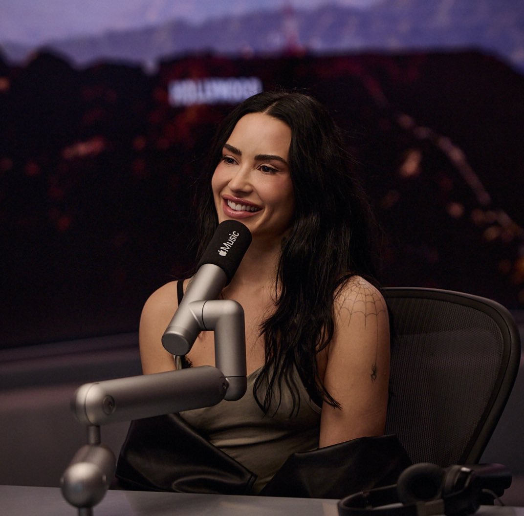 ohoneygotovegas's tweet image. oh she’s gorgeous!!!