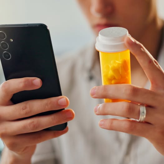 Keeping track of your medications shouldn’t be complicated. 
Get answers to common questions about managing your VA prescriptions online: ow.ly/B6nz50XiZfE