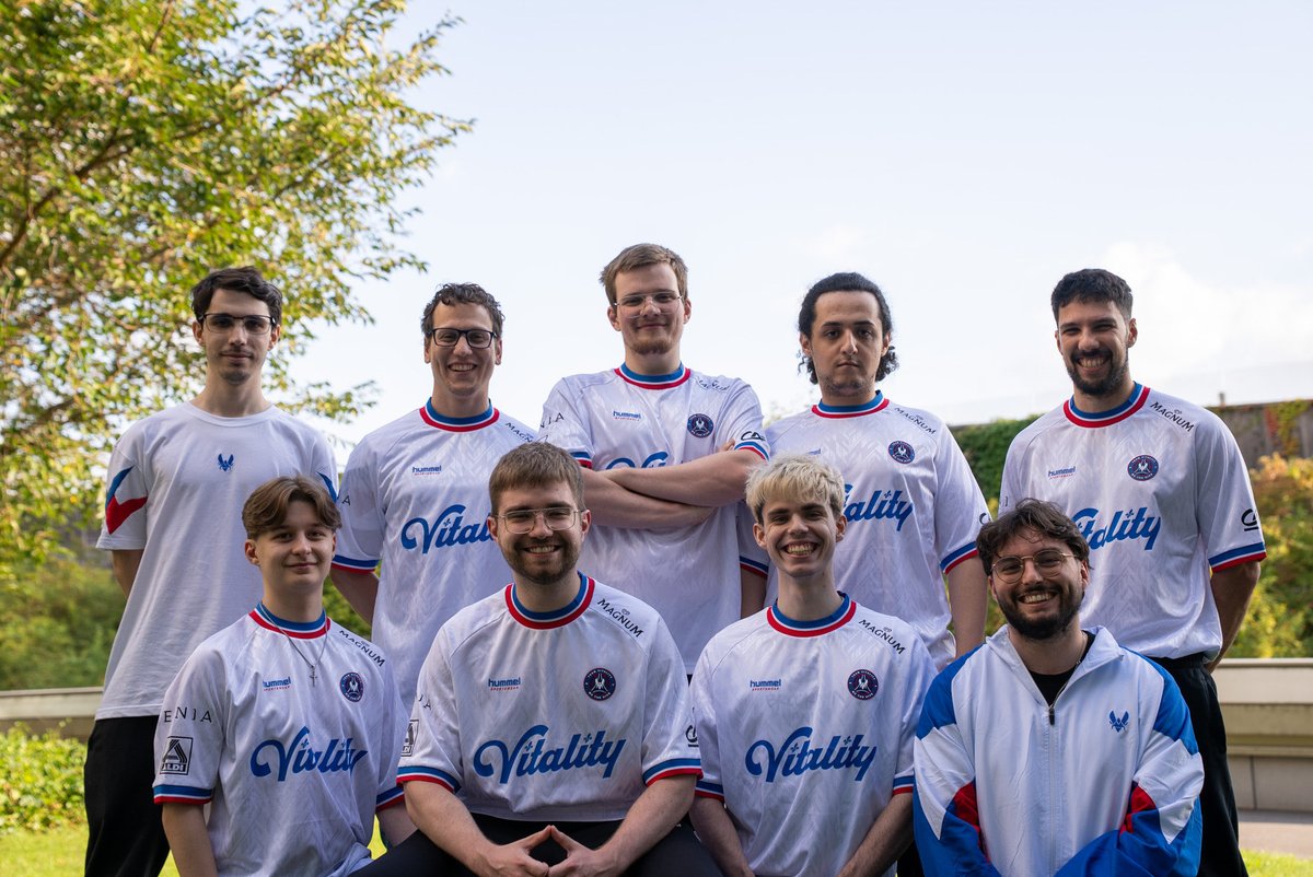 M8 ManyFender tweet media