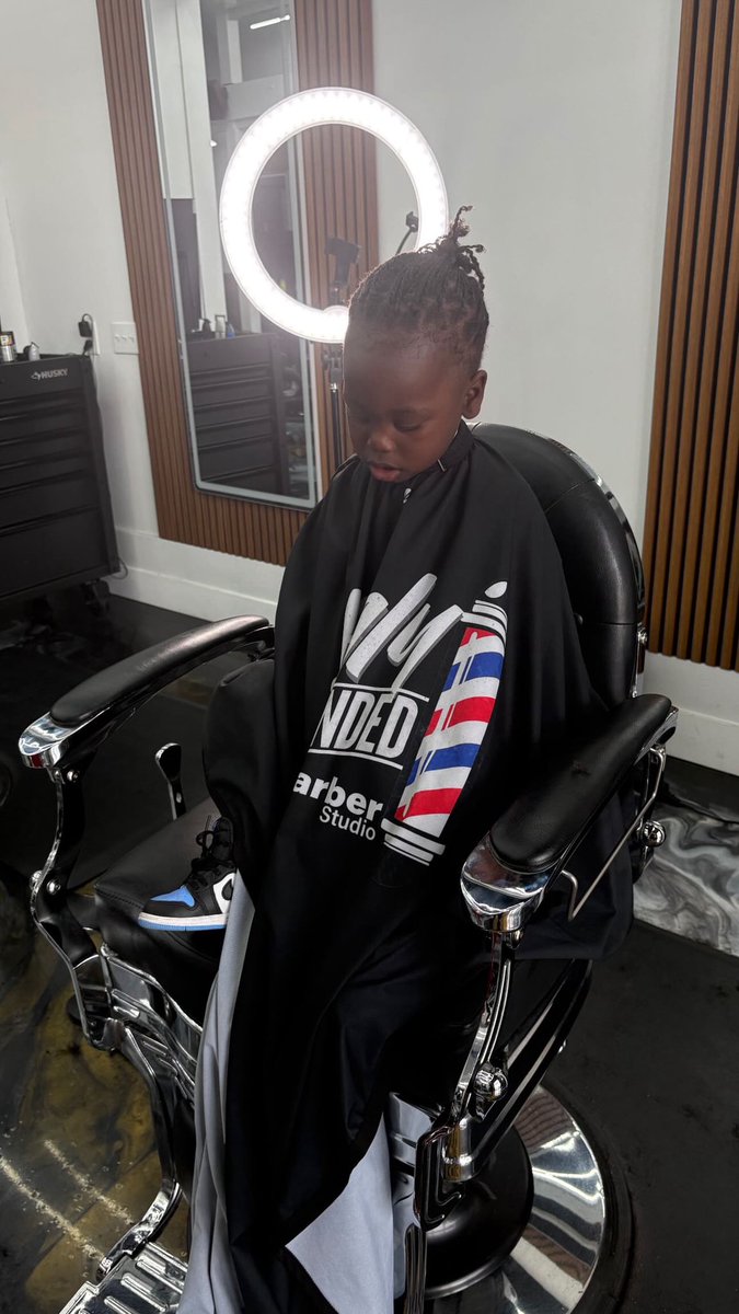 MsScamlikely's tweet image. Mr. Put it on jr