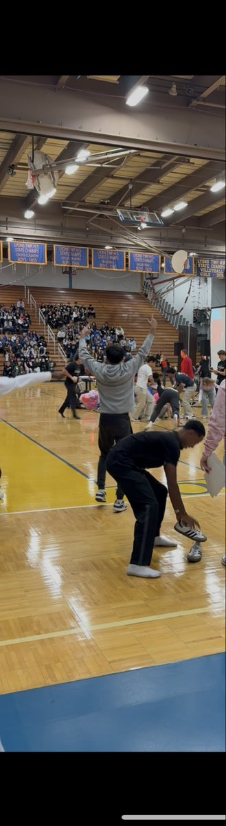 BHS_StuAct's tweet photo. Last week some of our Student Council students attended a leadership conference where they:
✨ Gained new ideas
✨ Learned how to be themselves as authentic leaders
✨ Left empowered to take action
It was an awesome day of learning and fun!!
#idsaActivities https://t.co/eUXy9OHsZJ
