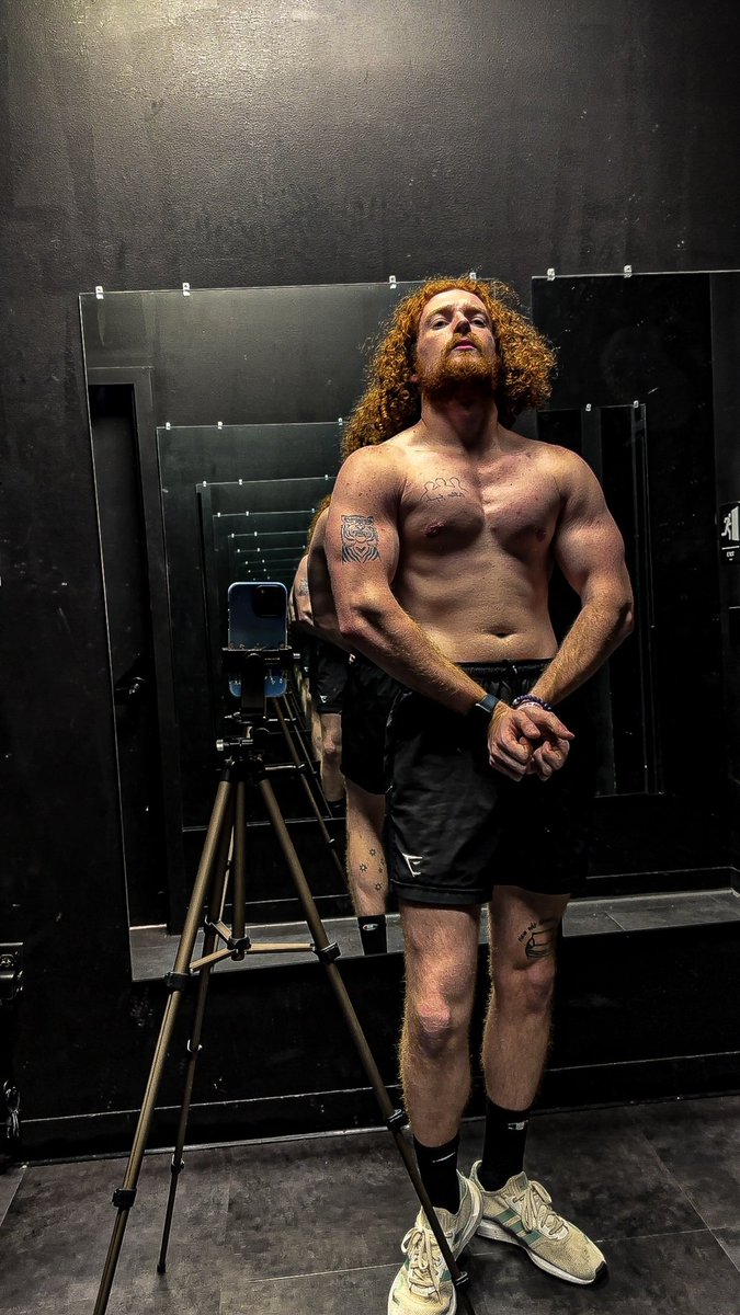 Systems down at work so enjoy this nice lil pump I got the other day