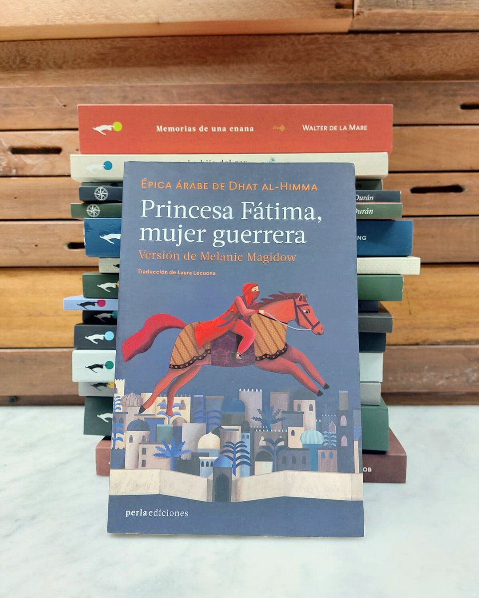<a href="/PerlaEdiciones/">Perla Ediciones</a> La editorial Perla se dedica a la publicación de textos vinculados a la mitología, la magia y el folklore de tierras lejanas, rescatando muchas veces voces femeninas desconocidas.

Este lo pueden conseguir acá: eternacadencia.com.ar/p/princesa-fat…