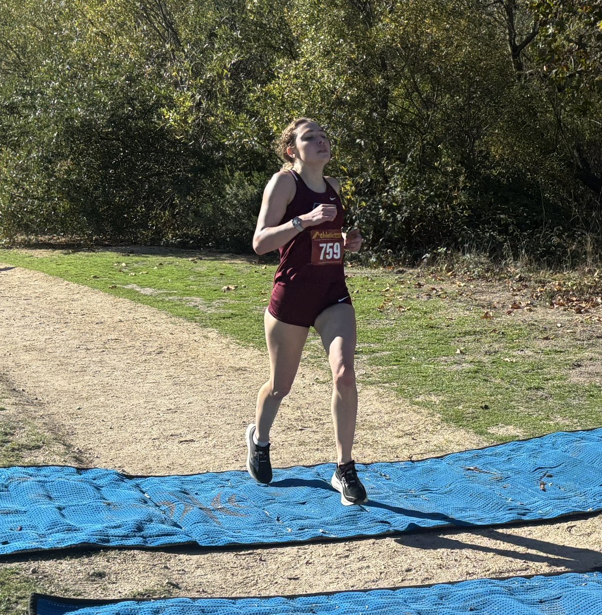 JohnJDevine's tweet image. Mary Hooper finishes second overall for MPC with a big PR, clocking 18:29.70 over 3.01 miles at Toro at the Coast Conference cross country finals, De Anza beats Hartnell 28-29 for the team title