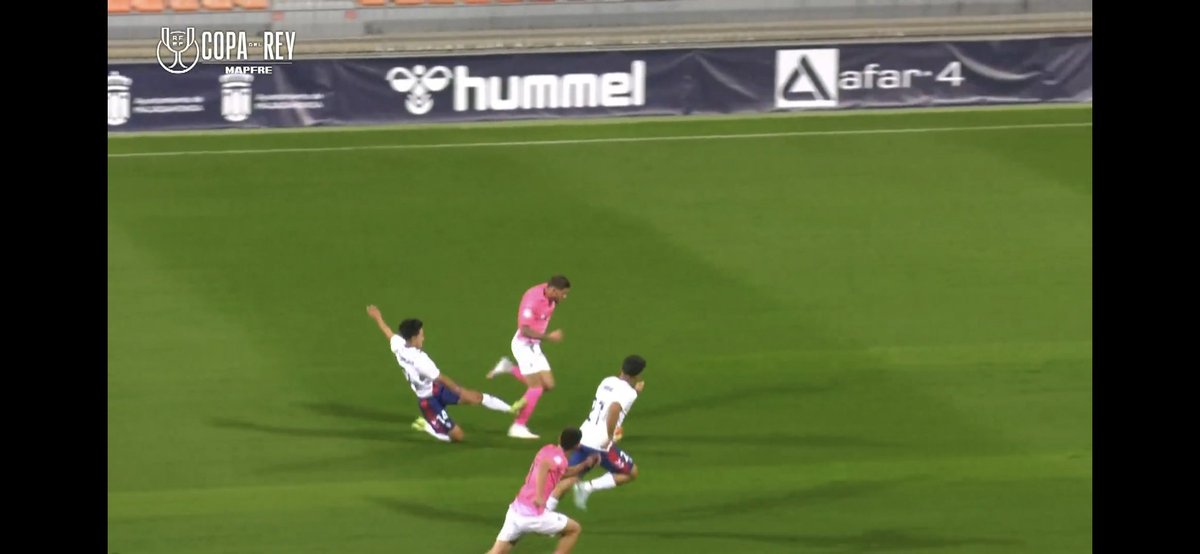 El "humano error arbitral" en cuestión: 
🤦🏽🥁👨‍🦯🤡