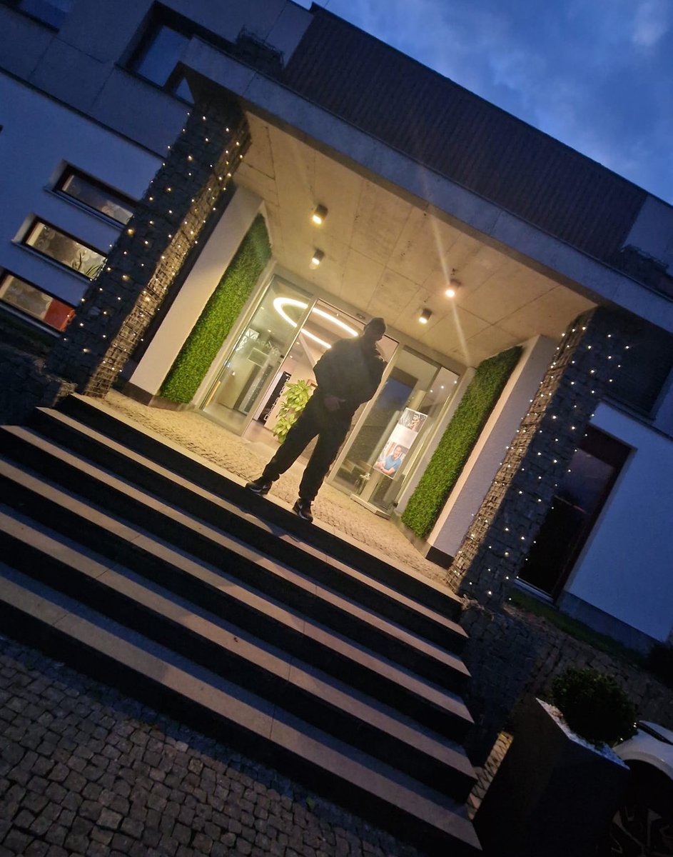 Knowledge is the most powerful weapon, which you can use to change the world.

instagram.com/p/DPpAU-GDIVL/…

#KnowledgeIsPower #ChangeTheWorld #NoRegrets #LifesTooShort #LifeQuotes #Motivation #Inspiration #Wisdom #Mindset #GrowthMindset #LearnEveryDay #StayCurious #SelfImprovement #P