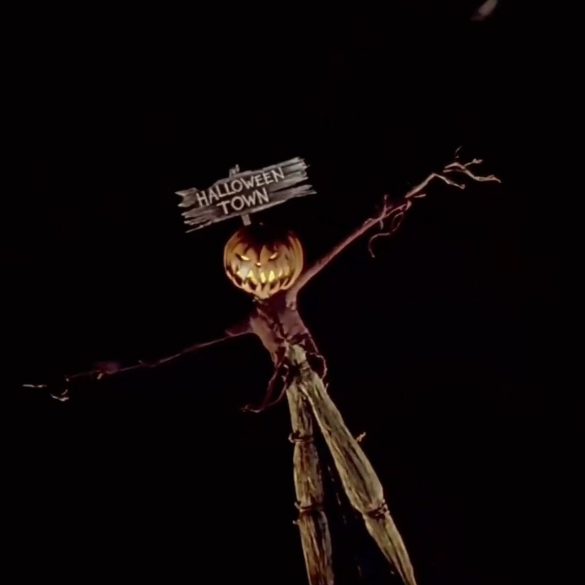 cronopiatw's tweet photo. 🖤Hoy hace 32 años se estrenaba “The Nightmare Before Christmas” (El Extraño Mundo de Jack). Una de las mejores películas, en mi opinión, de esta época y de la época navideña, juntando dos mundos que no se creía que podían ir juntos. 

Ustedes ¿qué piensan? Los leo👇 https://t.co/isiUcKTuHm