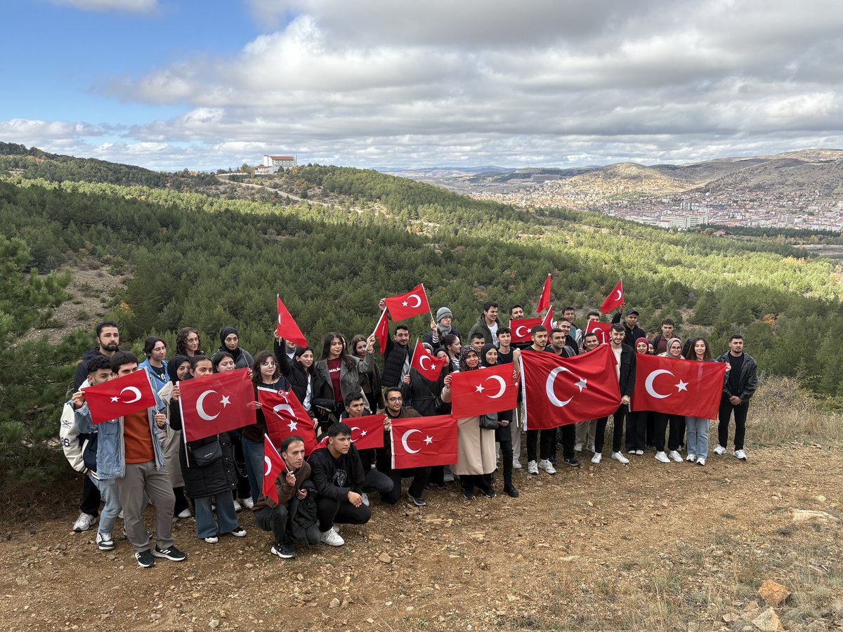 sorgedorg's tweet photo. 🇹🇷 Cumhuriyet Bayramımızı Coşkuyla Kutladık! 🇹🇷

29 Ekim Cumhuriyet Bayramı’nı, Türkiye’nin ilk milli parkında gençlerle birlikte büyük bir coşkuyla kutladık! 🇹🇷 https://t.co/L671ZPATm3