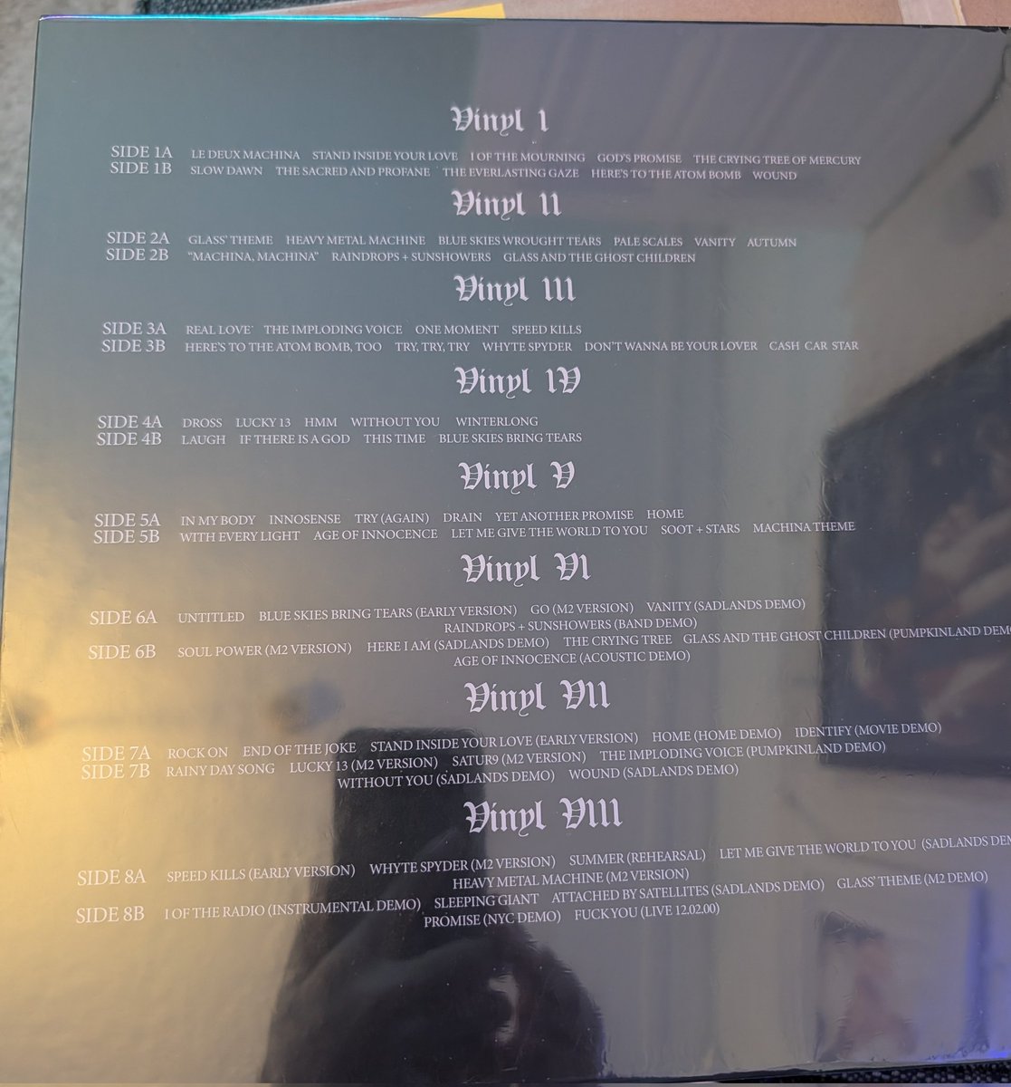 CaseyRain's tweet image. My 8xLP Super Deluxe box set of &quot;Machina&quot; by @SmashingPumpkin has arrived in the UK! It has both the &quot;Machina&quot; and &quot;Machina 2&quot; albums, remastered and resequenced with tons of unreleased songs and demos. Insanely cool. Thanks @Billy and crew! #SmashingPumpkins #Machina