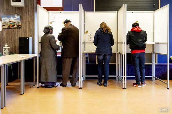 echtesas's tweet image. #verkiezingen2025 #Nederlandkiest mag dit?