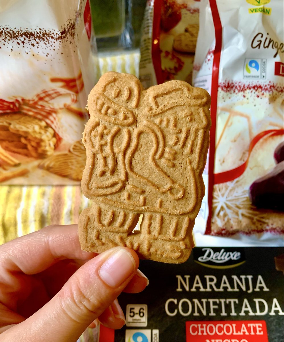Gente en el lidl ya han empezado a poner galletas y cosas de navidad veganas, comparto por si a alguien le apetece ir a pillarse algo, yo he comprado estas y están todas increíbles🌱