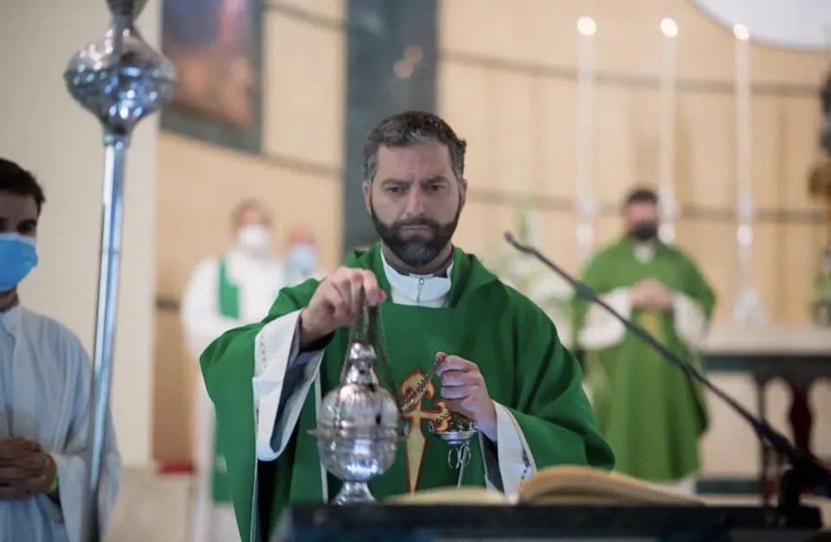 Desde la Hermandad del Soberano Poder felicitamos a D. José Antonio Martínez Jiménez, como Arcipreste de Alcalá de Guadaira. Que el Señor del Soberano y María Santísima de la Caridad lo bendigan en este nuevo camino.