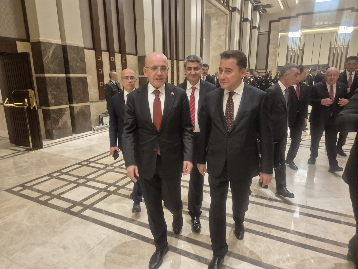 Mehmet Şimşek, bu akşam müstakbel Başbakan’a ön sunum yapıyor… 🔥🔥🔥
<a href="/alibabacan/">Ali Babacan</a> <a href="/zeynep__babacan/">Ülkü Zeynep Babacan</a> <a href="/avertugrulkaya/">Ertuğrul Kaya</a> <a href="/omer_sahinn/">Ömer Şahin</a> <a href="/erginsadullah/">Sadullah Ergin</a> <a href="/sadullahkisacik/">Sadullah Kısacık</a> <a href="/hasankaraltr/">Hasan Karal</a> <a href="/elifesendeva/">Elif Esen</a> <a href="/irfankaratutlu1/">Dr. İRFAN KARATUTLU</a> <a href="/busrasakinmaz/">Büşra Sakınmaz</a> <a href="/av_msbasaran/">Av. Mehmet Sait BAŞARAN</a> <a href="/emin_ekmen/">Mehmet Emin Ekmen</a> <a href="/avidrissahin/">Av. İdris Şahin</a> <a href="/yildarado/">Yıldıray Oğur</a>