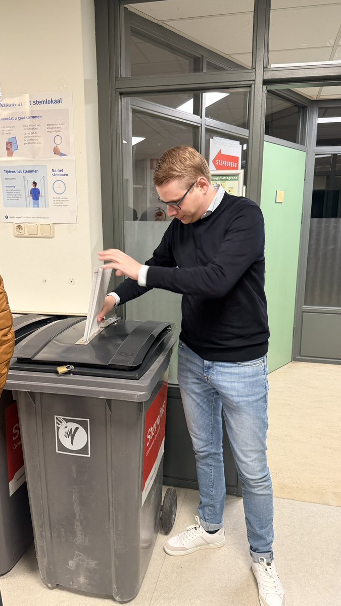 martvlagen's tweet photo. Mijn stem is uitgebracht.
Voor een fatsoenlijk land.
#StemCDA https://t.co/NBp6s0Z2ce